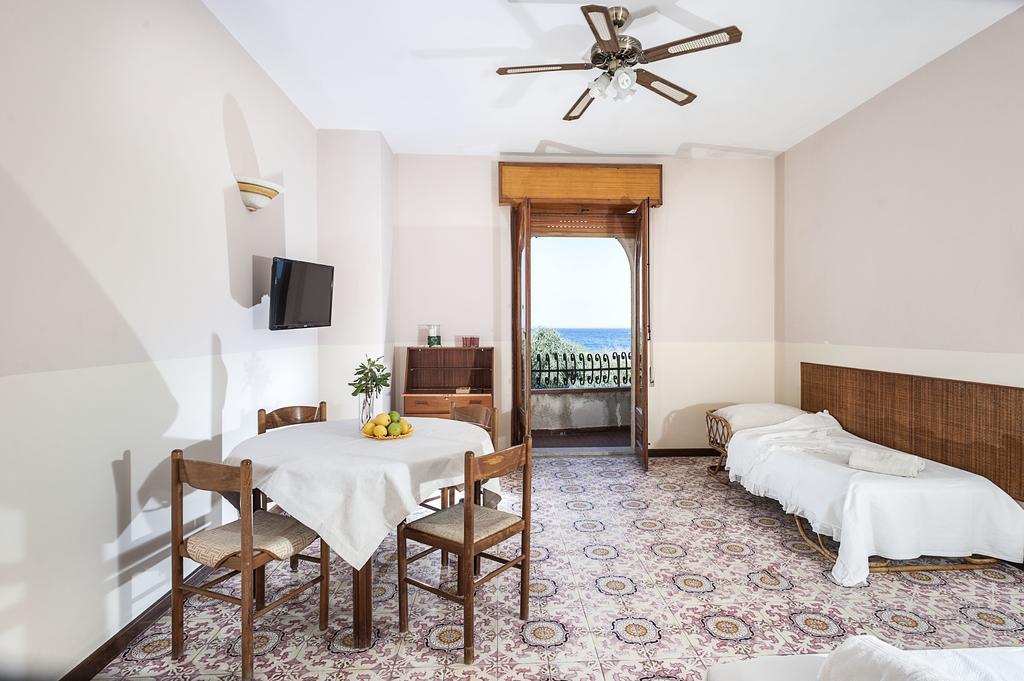 Residence Villa Liliana Giardini Naxos Εξωτερικό φωτογραφία